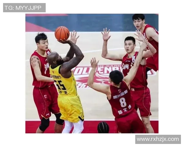 南京足球队强势领跑联赛积分榜63分稳居第一位置